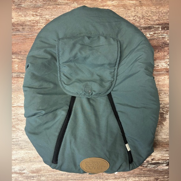 VGUC Cozy Cover Infant Carrier Cover for Winter - Picture 4 of 6